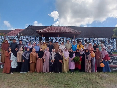 Acara Pelepasan Salah Seorang Guru Pindah Tugas
